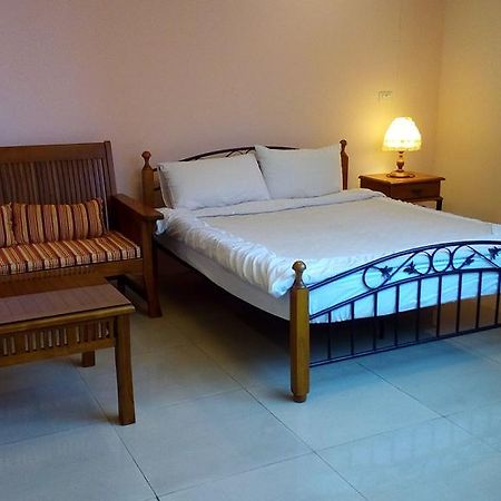 Leisure Man Apartment Kota Hualien Bagian luar foto