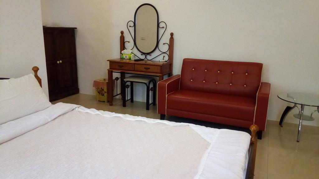 Leisure Man Apartment Kota Hualien Bagian luar foto