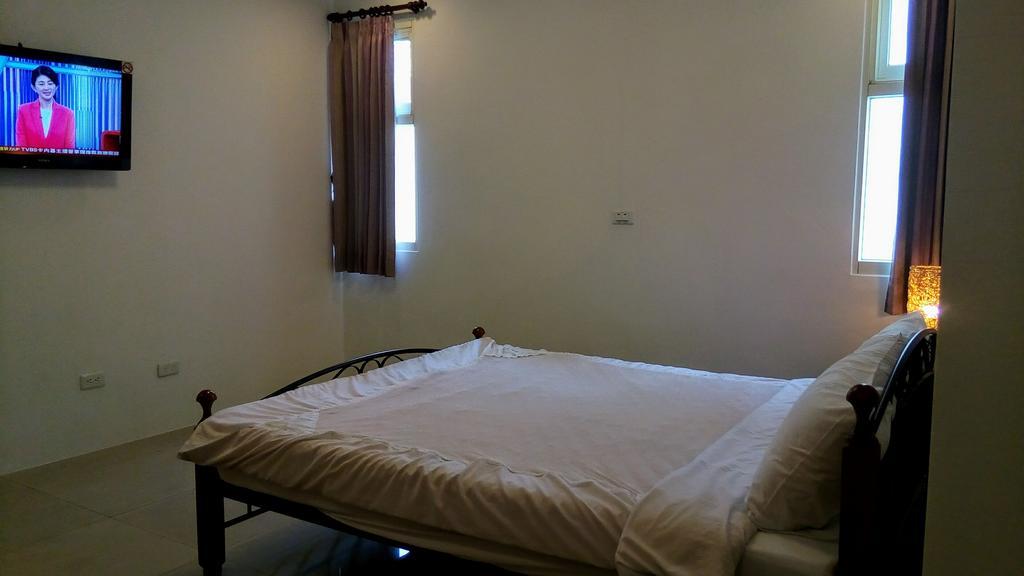Leisure Man Apartment Kota Hualien Bagian luar foto