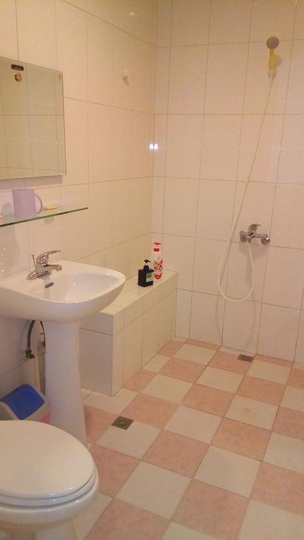 Leisure Man Apartment Kota Hualien Bagian luar foto