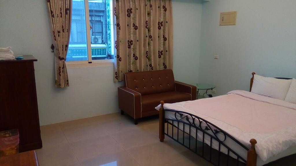 Leisure Man Apartment Kota Hualien Bagian luar foto